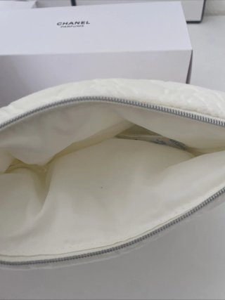 Pochette Chanel Beautè Velluto Bianco