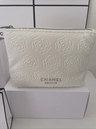 Pochette Chanel Beautè Velluto Bianco
