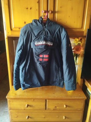 Abrigo Geographic Hombre Talla S