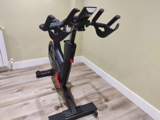 Bicicleta de spinning Life Fitness ICG IC7.