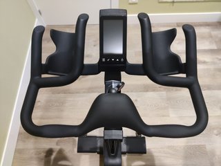 Bicicleta de spinning Life Fitness ICG IC7.