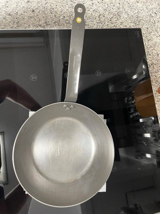 Wok de Hierro Plateado Buyer