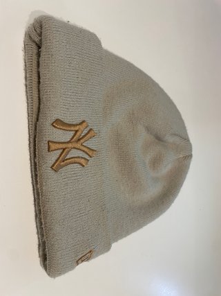 Gorra New York Yankees Beige y Dorada