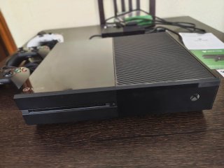 Xbox One Consola con 3 Mandos y 5 juegos
