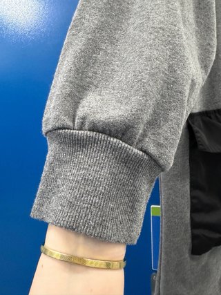 Sudadera Zara Gris con Bolsillo
