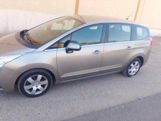 Peugeot 5008 2010