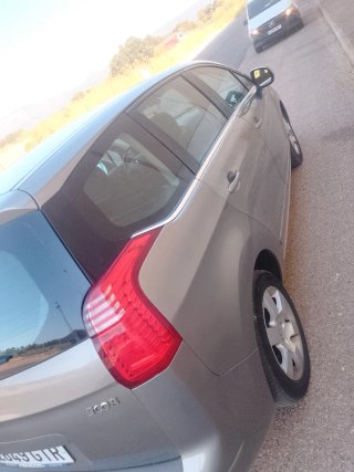 Peugeot 5008 2010