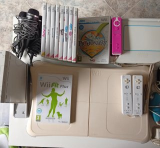 Consola Wii + Accesorios y Juegos