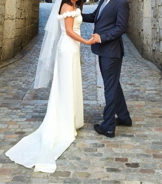 Vestido de novia con velo