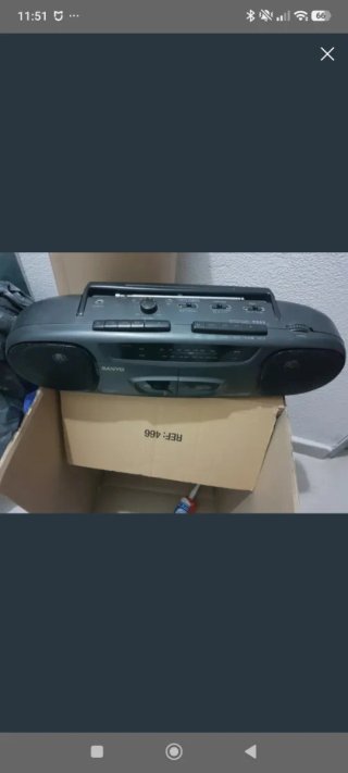 Radiocasete Sanyo Negro/Gris