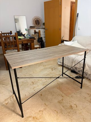 Mesa escritorio roble claro y negro
