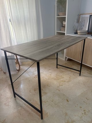 Mesa escritorio roble claro y negro