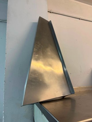 Estantería metálica angular