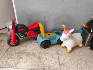 Lote de 3 Juguetes Grandes: Moto, Coche y Unicorni