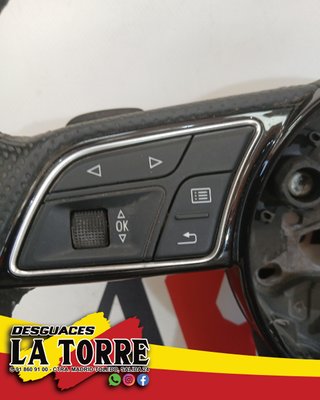 Volante Audi A3 8V S-Line con levas.