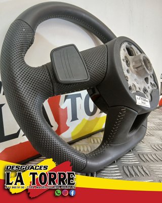 Volante Audi A3 8V S-Line con levas.