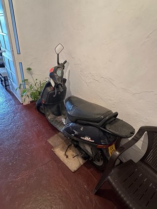 Kymco Vespa 50cc Scooter Negra