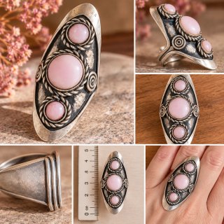 Anillo vintage grande con tres piedras rosas