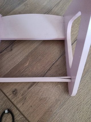 Trona de juguete rosa
