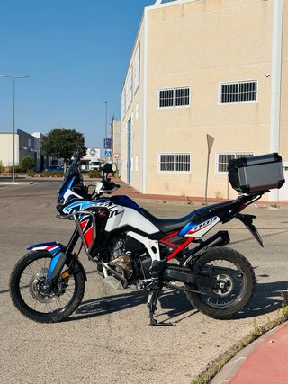 Honda CRF1100L Africa Twin manual de 2023