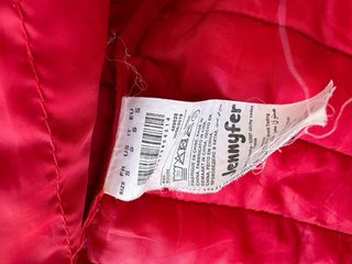 Chaqueta Jennifer Roja con Capucha