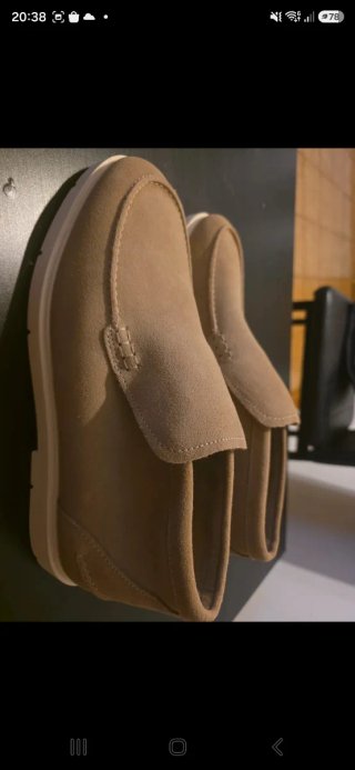 Botas de piel nuevas color beige/marrón marca zara