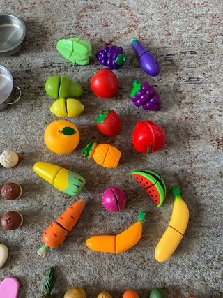 Cocinita de juguete con accesorios