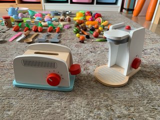 Cocinita de juguete con accesorios