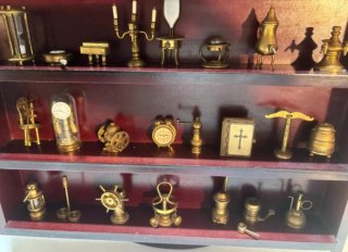 FIGURAS BRONCE EN MINIATURA CON EXPOSITOR 30 PIEZA