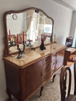 Lote de muebles en venta.
