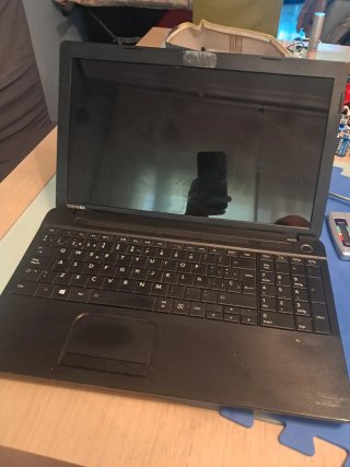 Toshiba Satellite Portátil Negro