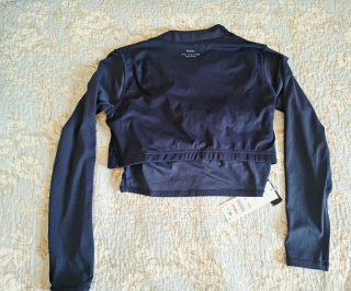 Top cruzado crop Oysho azul marino talla XL