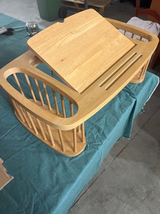 Tavolo da letto in legno massello