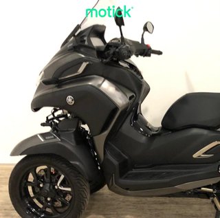 YAMAHA TRICITY 300