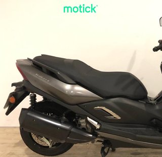 YAMAHA TRICITY 300