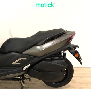 YAMAHA TRICITY 300