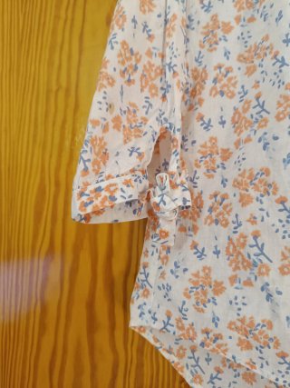 Blusa mujer estampada naranja y blanco