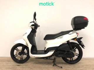 PEUGEOT TWEET 125 (IVA DEDUCIBLE) (TOP CASE)