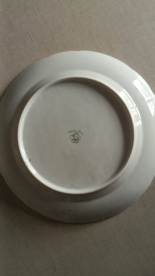 Vajilla completa de porcelana y cristal