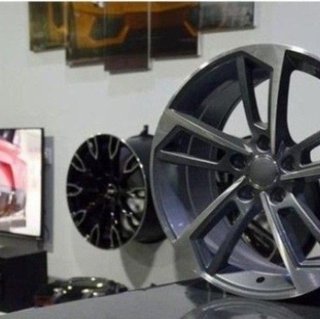 Juego de 4 Llantas 18 New RS5 Grey AU041