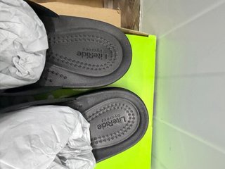 Sandalias Crocs Plataforma Negras