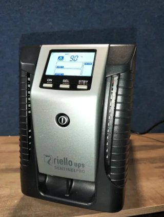SAI UPS Riello Sentinel Pro SEP700 700VA