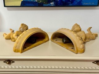 Pareja de apliques escultóricos “Shuller Valencia”