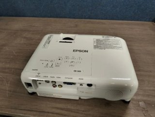 Proyector Epson EB-S05 3200 lúmenes, ANSI, 3LCD