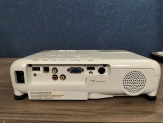 Proyector Epson EB-S05 3200 lúmenes, ANSI, 3LCD