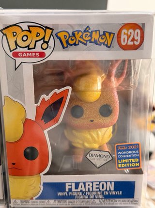 Funko Pop! Pokémon Diamond Eeveelutions Set