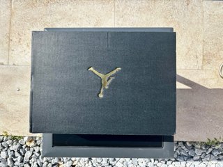 NUEVAS Air Jordan 1 Mid Black Metallic Gold 43
