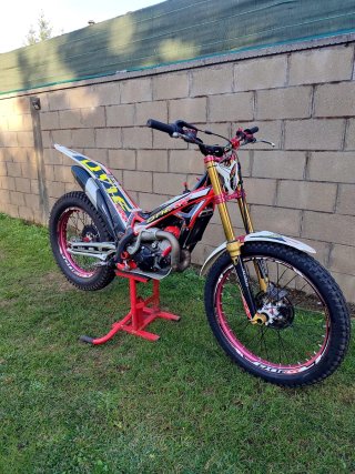 TRRS 300 RR Raga Racing