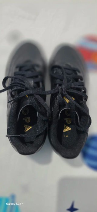 Zapatillas de fútbol negras talla 31