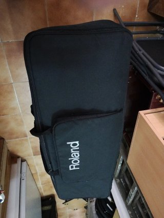 Teclado Roland V-Combo VR-09